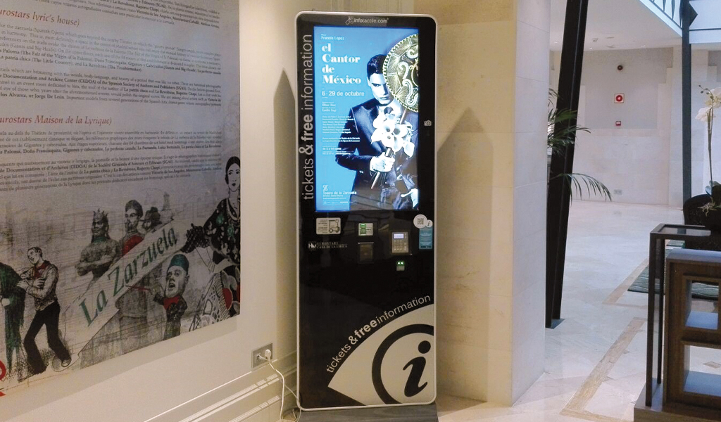 Publicidad en hall hotel