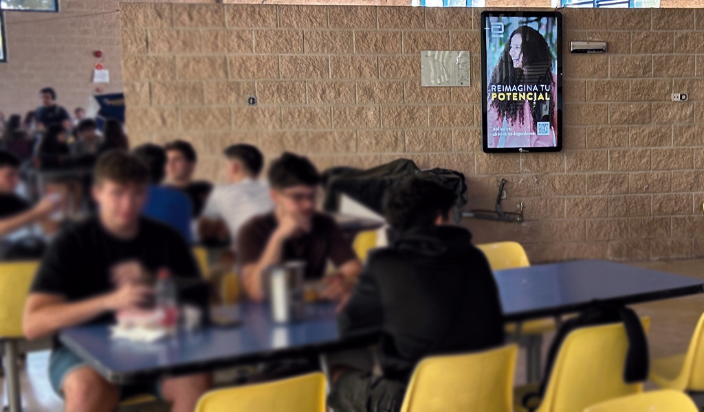 Publicidad en comedor universidad