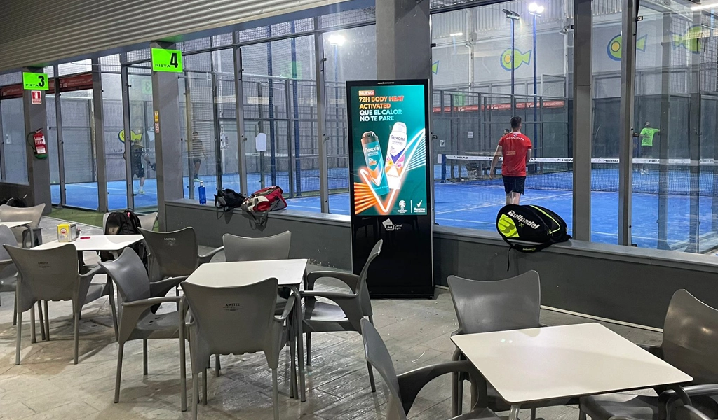 Circuito soportes digitales publicidad en club de padel